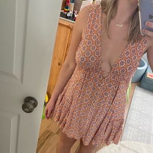 Cute mini dress, very flattering size small